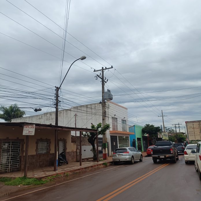 Las ráfagas de viento continuarían todo el día. Foto: Radio y Tv Suceso
