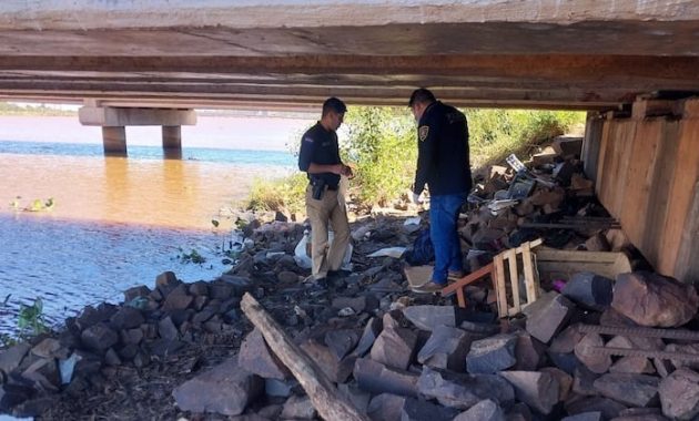 El cuerpo sin vida fue encontrado bajo el puente Santa María de Encarnación. Foto: Gentileza.