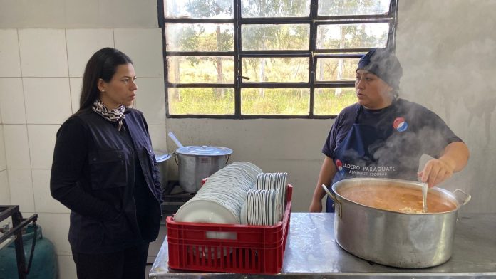 Representantes del MEC señalaron que la distribución de los alimentos durante la huelga no es posible, ya que se requiere la coordinación con docentes y directores para asegurar la correcta recepción y preparación. Foto: Gobernación de Caazapá.
