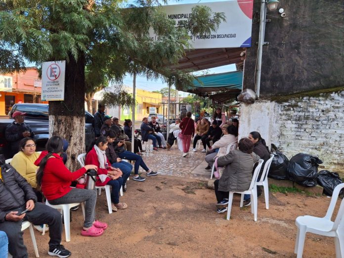 Los turnos fueron asignados con anticipación, garantizando un mejor orden y atención personalizada para cada persona. Foto: Municipalidad de San Juan Nepomuceno.