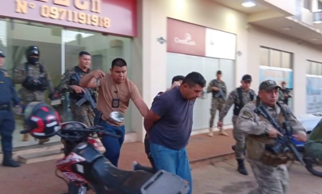 Tres personas fueron detenidas tras el intento de asalto a una inmobiliaria en Pedro Juan Caballero, Departamento de Amambay. Foto: UH
