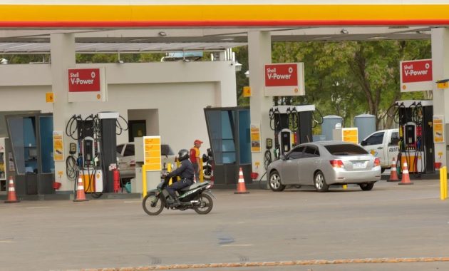 El emblema privado Shell también reduce los precios de sus combustibles.