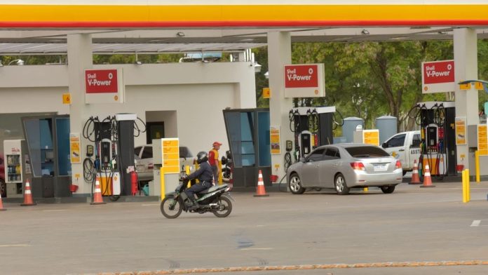El emblema privado Shell también reduce los precios de sus combustibles.