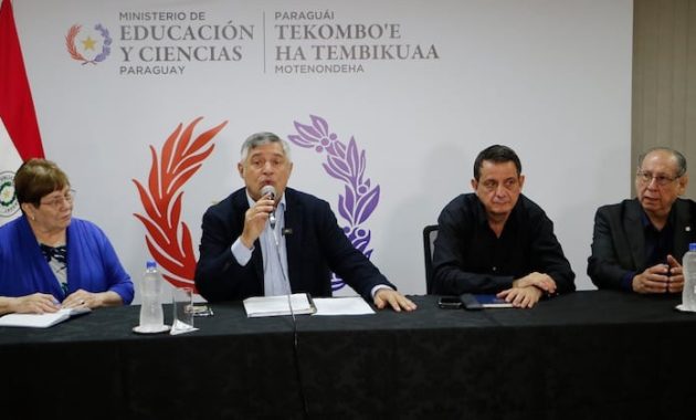 Luis Ramírez, ministro de Educación.