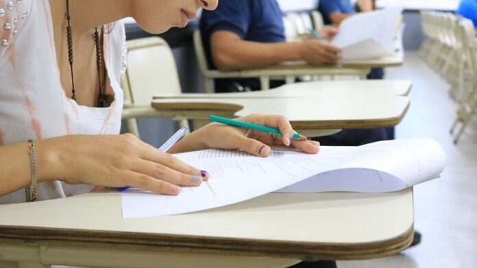 El concurso docente acabó siendo suspendido ante denuncias de fraude. Foto: ilustrativa.
