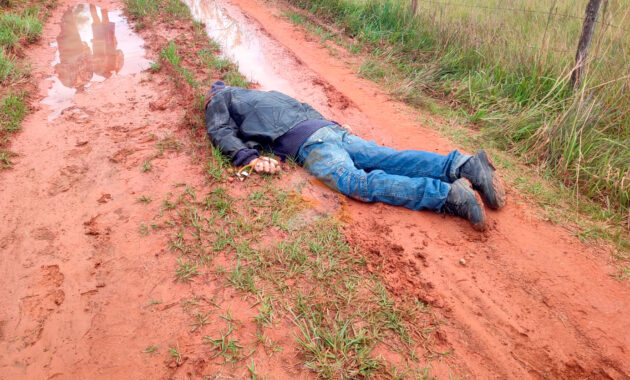 La víctima fue identificada como Alcides Brizuela Aguilar, de 46 años, agricultor, quien fue hallado sin vida en un camino vecinal. Foto: Redacción Suceso.