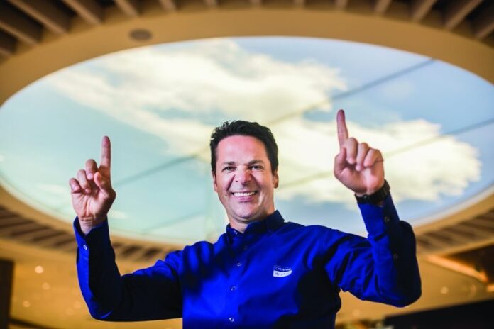 El empresario Jorbel Griebeler, dueño de la cadena de importados Cell Shop, atraviesa una situación paradójica