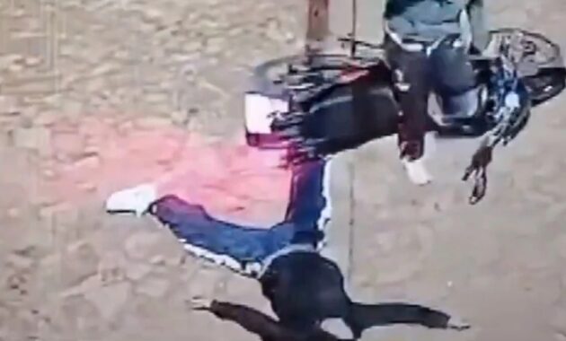 Un joven de 21 años fue agredido con brutalidad por su pareja, una joven de 22 años.Foto: Captura de video/ Telefuturo.