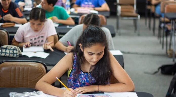 Las clases deberán empezar este 8 de septiembre. Foto: Archivo