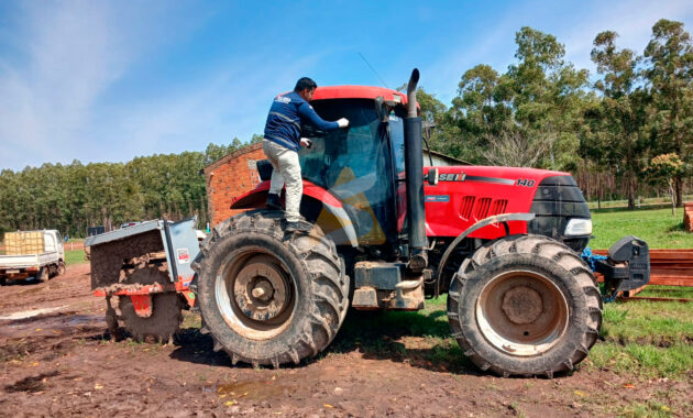 Los objetos sustraídos fueron una antena CASEIH modelo CNH 372 y un monitor New Holland modelo PRO 700, ambos instalados en un tractor y una pulverizadora. Foto: Redacción Suceso.