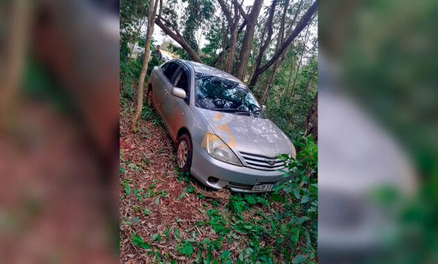 El vehículo recuperado es un automóvil de la marca Toyota Allion, color plata, año 2004, con chapa AAJB 317 PY, registrado a nombre de Carlos Colman Esteche. Foto: Redacción Suceso.