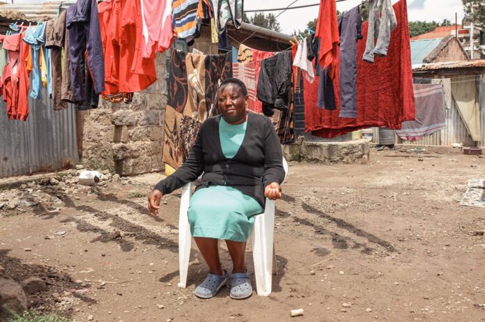 Una publicación reciente en Unbound muestra cómo una madre en Nairobi, Kenia, mejora la vida de su familia usando el Semáforo de Eliminación de Pobreza, herramienta creada por la Fundación Paraguaya.