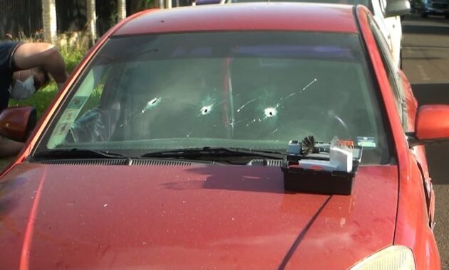 El vehículo del cambista fue atacado a balazos. Foto: Gentileza.
