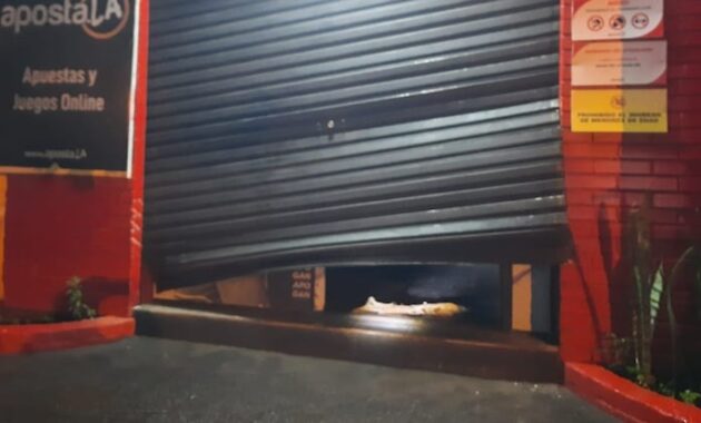 Una vez concretaron el golpe y se apropiaron del dinero, estos criminales se dieron a una rauda fuga, sin dejar rastro alguno. Tomaron intervención agentes de Subcomisaría 2ª de Ciudad del Este. Asimismo, se comunicó del hecho al fiscal de turno, Alcides Giménez, a fin de dar participación a la Fiscalía.