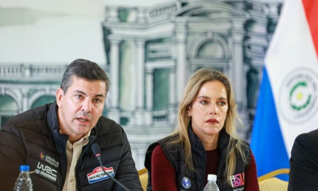 El presidente de la República, Santiago Peña, y su esposa, Leticia Ocampos.Foto: Archivo ÚH.