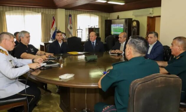 Miembros del Codena reunidos analizan situación sobre grupos del crimen organizado.Presidencia