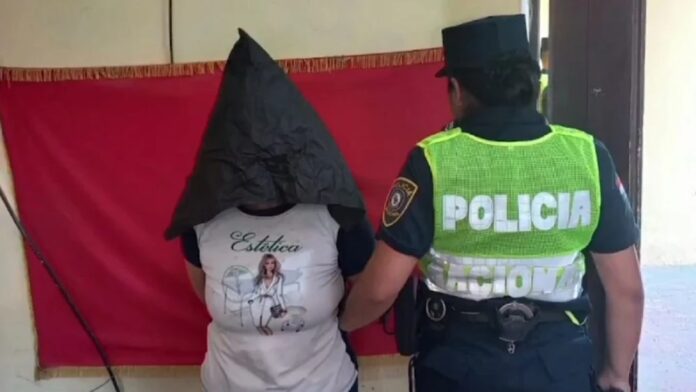 La mujer será trasladada hasta el Departamento de Alto Paraná para ser sometida a la justicia.Foto: Captura NPY.