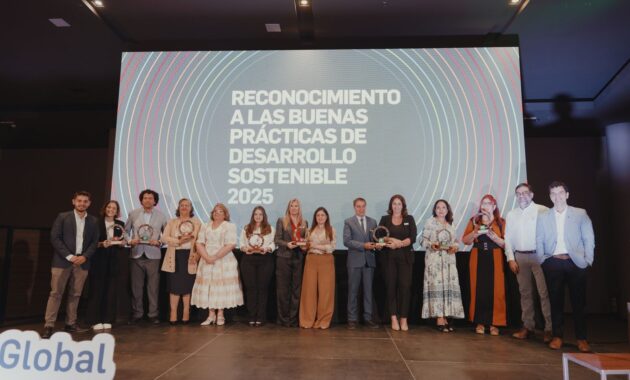 Reconocimiento al compromiso con la reducción de la pobreza y la promoción de comunidades sostenibles.