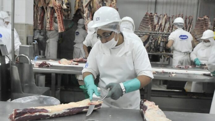 Asado. La CPC asegura que sí habrá costilla para la Navidad. Archivo UHFERNANDOO CALISTRO
