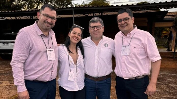 El proceso de juzgamiento y cómputo de actas se realizó sin inconvenientes, bajo supervisión del Tribunal Electoral integrado por los magistrados Nilda López Brítez, Francisco Zacarías Cubilla y Víctor Manuel Echauri Couchonnal. Foto: Wilson Ferreira.