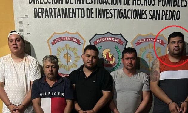 Eder Rolando Giménez alias Largo (en circulo) fue detenido junto a otras cuatro personas en el Departamento de San Pedro.Foto: Carlos Aquino.