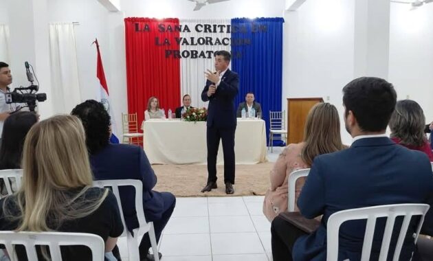 Conversatorio en San Juan Nepomuceno destacó el valor de la “sana crítica” en la justicia - Victor Rios, Ministro de la corte suprema - Foto: Suceso Multimedios