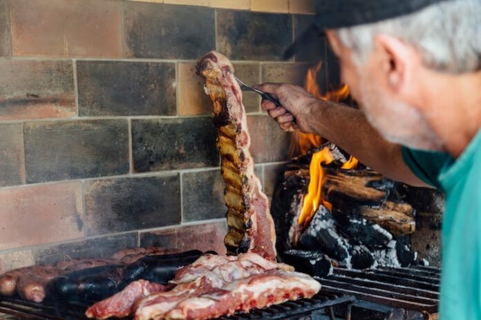 Recomiendan prever las compras de carne para las fiestas de fin de año, antes de que suban aún más. Recomiendan prever las compras de carne para las fiestas de fin de año, antes de que suban aún más.