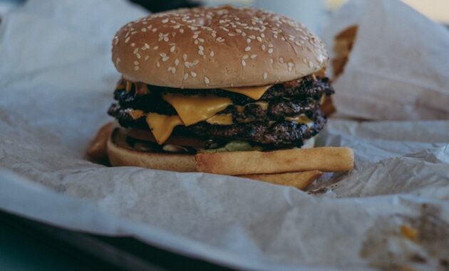Suben los precios de las hamburguesas y lomitos.