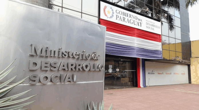 El Ministerio de Desarrollo Social irá ampliando progresivamente su programa de adultos mayores. Foto: Archivo