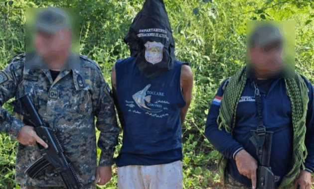 El hombre fue detenido.