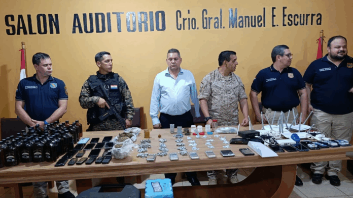 Todas las evidencias que fueron incautadas por las autoridades en la requisa en el penal de Pedro Juan Caballero.Foto: Marciano Candia.