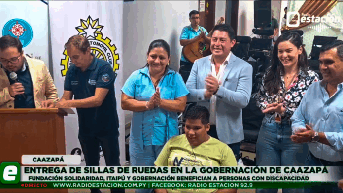 En un acto realizado en la ciudad de Caazapá, autoridades departamentales y municipales, junto a representantes de Itaipú Binacional y la Fundación Solidaridad, realizaron la entrega de sillas de ruedas En un acto realizado en la ciudad de Caazapá, autoridades departamentales y municipales, junto a representantes de Itaipú Binacional y la Fundación Solidaridad, realizaron la entrega de sillas de ruedas