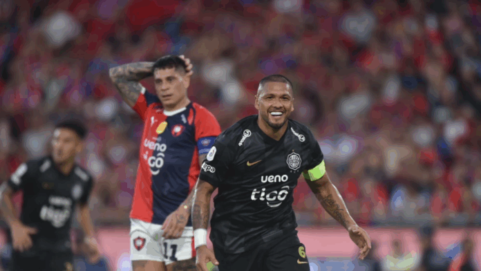 Richard Ortiz celebra el gol hecho en el superclásico.Foto: Daniel Duarte - ÚH