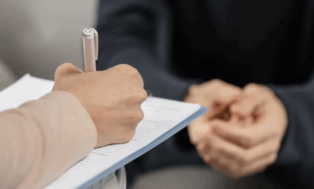 Solo el 18,6% de las carreras de psicología están acreditadas. Foto: Freepik