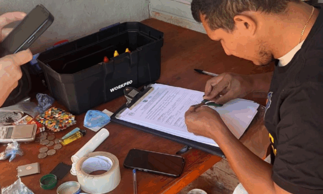 Un interno fue sorprendido con droga durante un control realizado por funcionarios del penal.Foto: Édgar Medina.