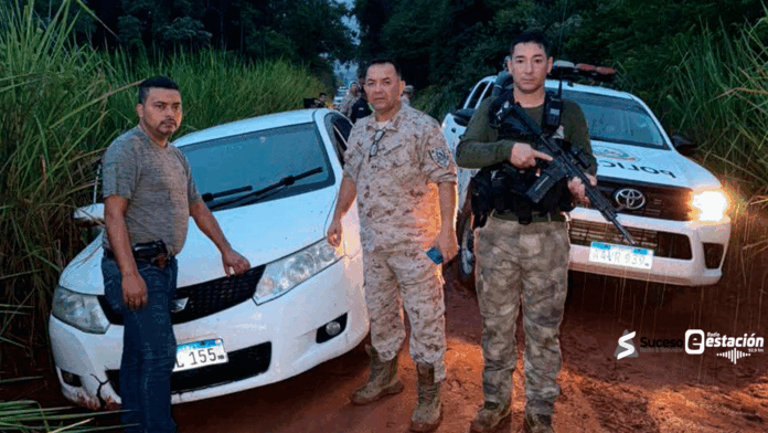Un vehículo denunciado como robado en Capiatá fue localizado y recuperado en el Departamento de Caazapá - Gentileza/Edición Red Suceso Multimedios Un vehículo denunciado como robado en Capiatá fue localizado y recuperado en el Departamento de Caazapá - Gentileza/Edición Red Suceso Multimedios