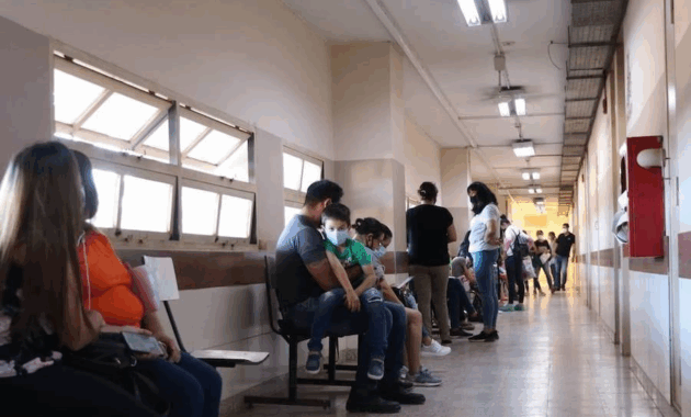 Desde el Ministerio de Salud instan a las personas a acudir a los centros asistenciales ante la aparición de los primeros síntomas. Foto: Ilustrativa