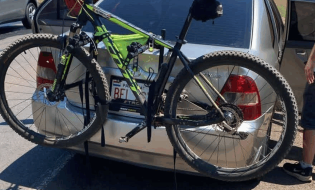 Tras una competencia, los rigores de un intenso calor habrían acabado con la vida del ciclista José Penayo, en la ciudad de Ñumí, departamento de Guairá. Foto: Gentileza