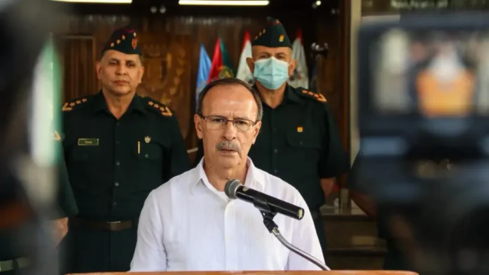 El ministro de Defensa, Óscar González, dio una declaración sobre el secuestro de Almir de Brum. Foto: Ministerio de Defensa/Gentileza. El ministro de Defensa, Óscar González, dio una declaración sobre el secuestro de Almir de Brum. Foto: Ministerio de Defensa/Gentileza.
