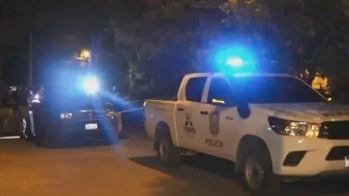 La Policía Nacional detuvo al sospechoso, que habría sido identificado en una riña previa con el uniformado fallecido.Captura de pantalla/Telefuturo.