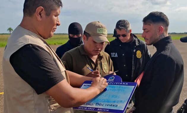 Captura de Sebastián Marset en Bolivia con agentes de DEA. Foto: Gentileza.