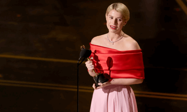 La actriz Jessie Buckley venció el primer Oscar de su carrera, otorgado por su papel en Hamnet. Foto: AFP.