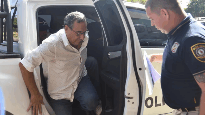 Ratificado. El ex gobernador de Central Hugo Javier González, al ingresar al penal.Foto: Archivo.