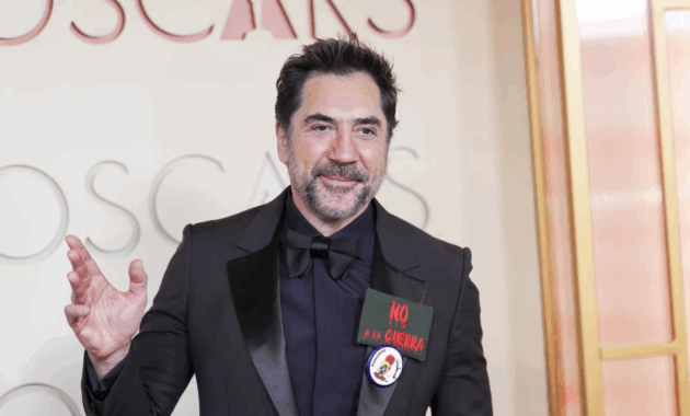 Durante la alfombra roja, el actor Javier Bardem cargó contra el conflicto en Oriente Medio y aseguró que es “ilegal”. Foto: Ryan Sun/EFE.
