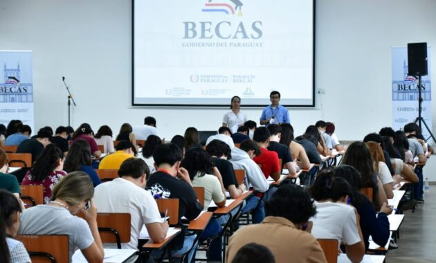 Este miércoles 25 de marzo anunciarán lista oficial de los beneficiados con el programa Becas de Gobierno 2026. Foto: Archivo