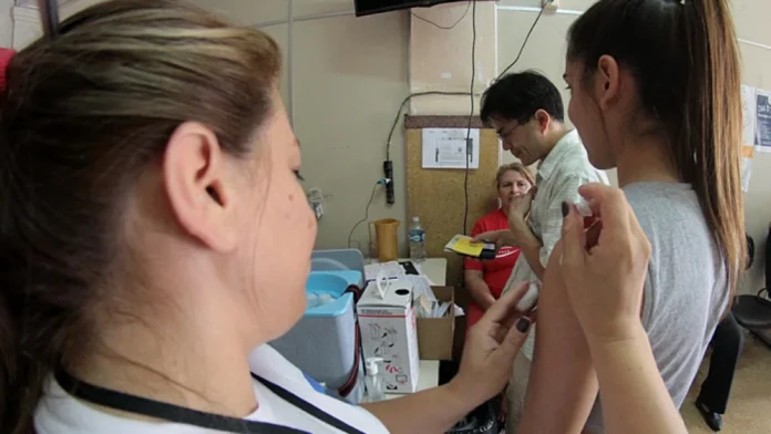 Prevención. Con la vacuna contra la influenza se busca evitar cuadros graves de enfermedades respiratorias.