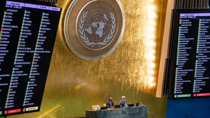 Resultados de la votación en la Asamblea General sobre la resolución que declara la trata de africanos esclavizados y la esclavitud racializada de africanos como el crimen más grave contra la humanidad.Foto: Manuel Elías (ONU/Gentileza). Resultados de la votación en la Asamblea General sobre la resolución que declara la trata de africanos esclavizados y la esclavitud racializada de africanos como el crimen más grave contra la humanidad.Foto: Manuel Elías (ONU/Gentileza).