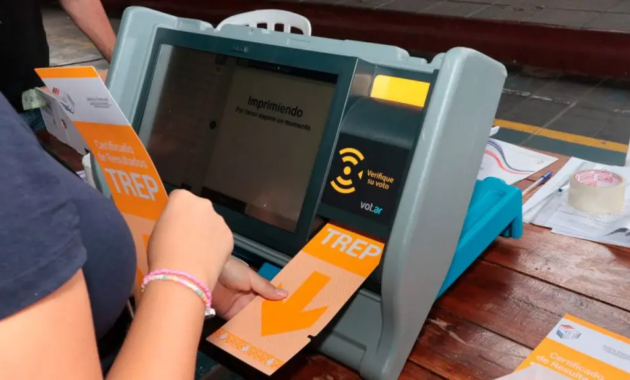 Las máquinas de votación electrónica serán utilizadas para las internas partidarias. FOTO: ARCHIVO