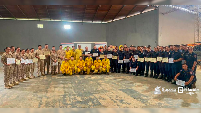 En la sede de la Municipalidad de José Fassardi, se desarrolla una jornada de capacitación orientada a fortalecer las competencias operativas de efectivos policiales - Foto: Gentileza/Edición Suceso Multimedios