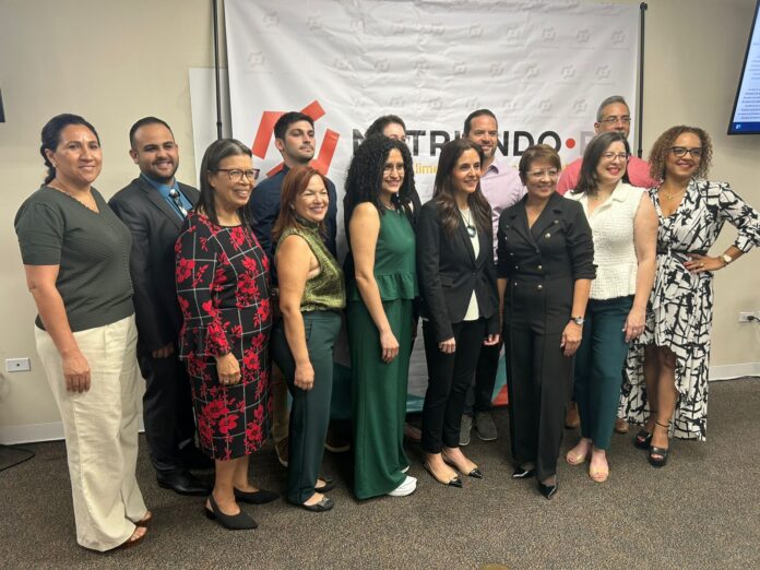 Fundación Paraguaya y Nutriendo impulsan en Puerto Rico la adaptación del Semáforo de Eliminación de Pobreza, fortaleciendo estrategias para mejorar la calidad de vida de las familias. Fundación Paraguaya y Nutriendo impulsan en Puerto Rico la adaptación del Semáforo de Eliminación de Pobreza, fortaleciendo estrategias para mejorar la calidad de vida de las familias.